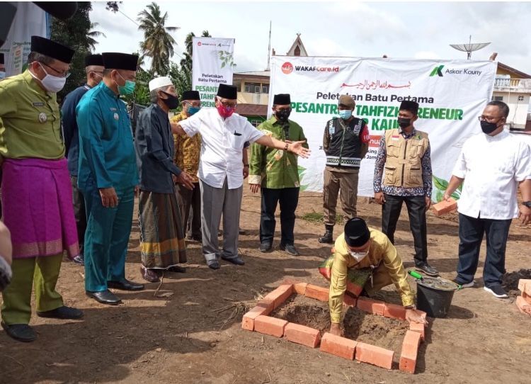 Peletakan Batu Pertama Pondok Pesantren Qur’an Askar Kauny