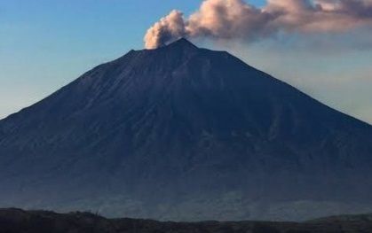7 Gunung Api Aktif di Indonesia, Gunung Kerinci Tertinggi Indonesia