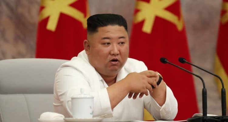 Penampakan Terbaru Kim Jong Un saat Pimpin Rapat Update Covid-19