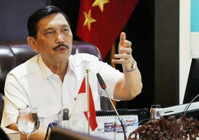 Luhut Ancam Razia Gudang Pedagang Yang Mainkan Harga Obat Covid-19