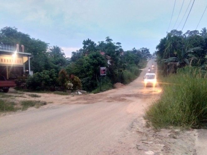 Warga Keluhkan Jalan Gelap