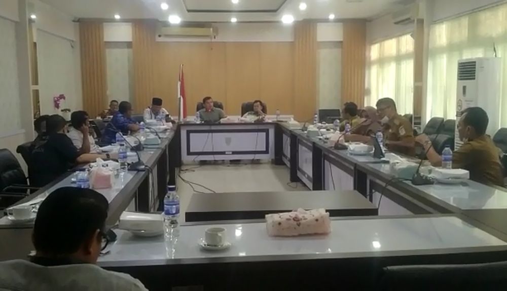 Komisi II DPRD Kota Jambi RDP Dengan Disperindag Terkait Permasalahan Pasar di Kota Jambi
