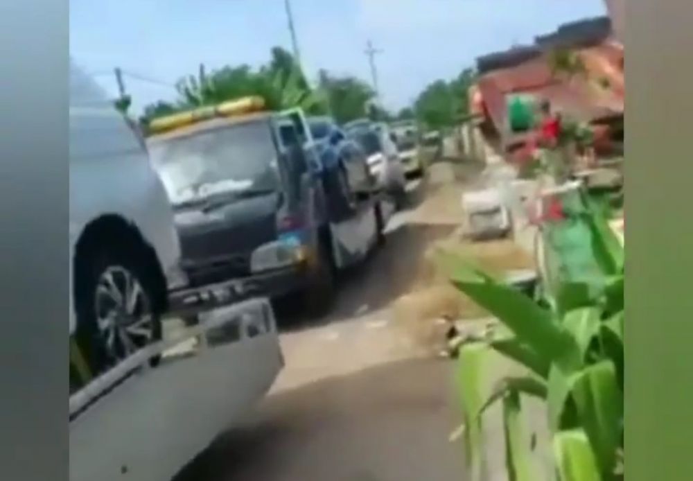 Viral! Warga Satu Desa di Tuban Borong Ratusan Mobil Bareng, Ini Faktanya