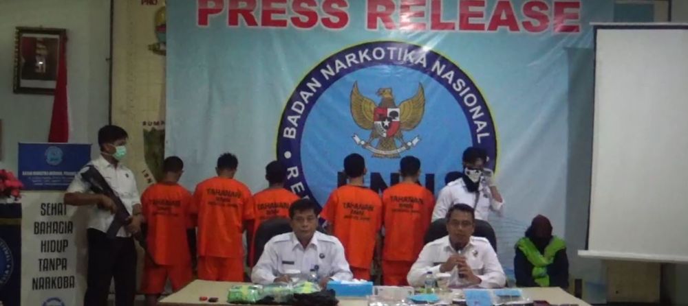 Petugas Ringkus 2 Kurir dan Seorang Bandar Narkoba Lintas Provinsi