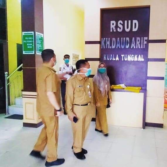 80 Petugas RSUD Daud Arief Tanjab Barat Kena Uji Swab Massal