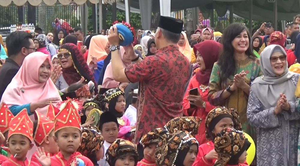 Ribuan Anak Paud Se-Kota Jambi Tabuh Rebana