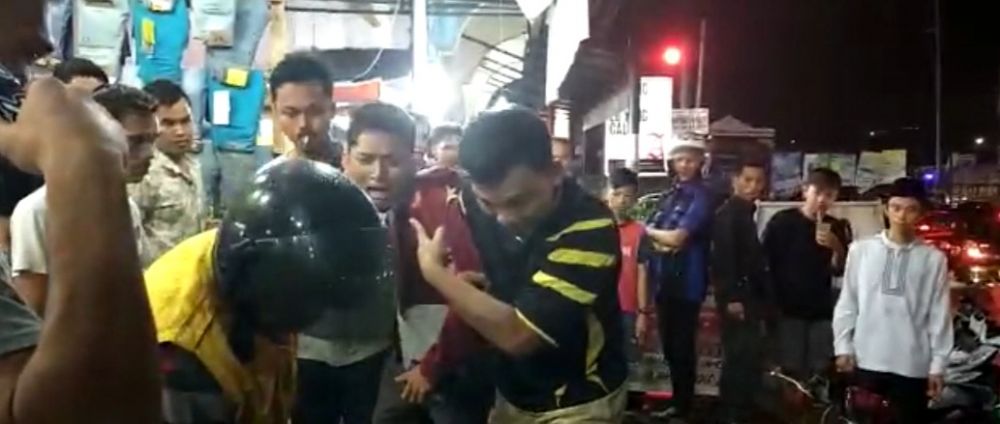 Nekat Mencuri, Seorang Pemuda Babak Belur Dihakimi Warga