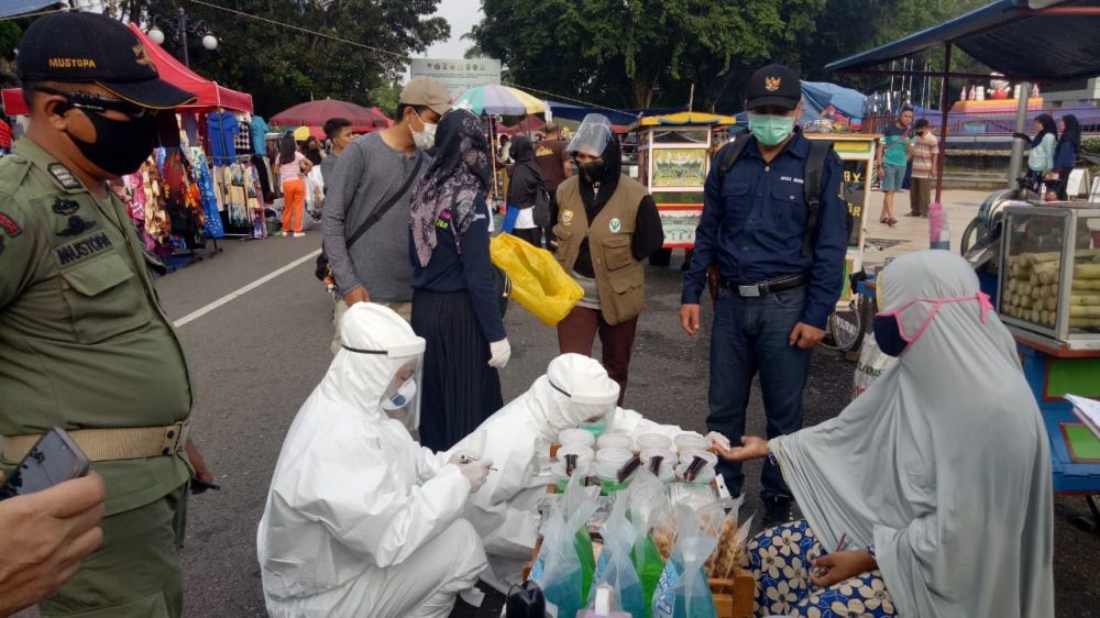 400 Orang di Rapid Tes Massal saat CFD Kantor Gubernur Jambi, Target 5.000 tes Se- Provinsi Jambi