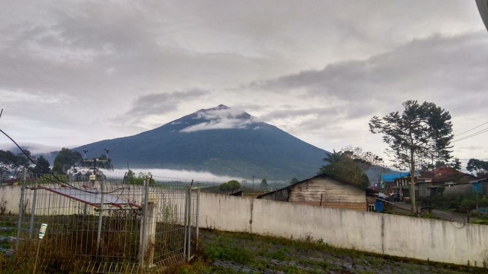 Upadate Status Gunung Kerinci, Terpantau Secara Visual Gunung Kerinci Terlihat  Jelas