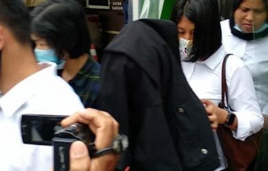 Saat Ditangkap, Artis HH Bareng Seorang Pria Tidak Berbusana Lengkap