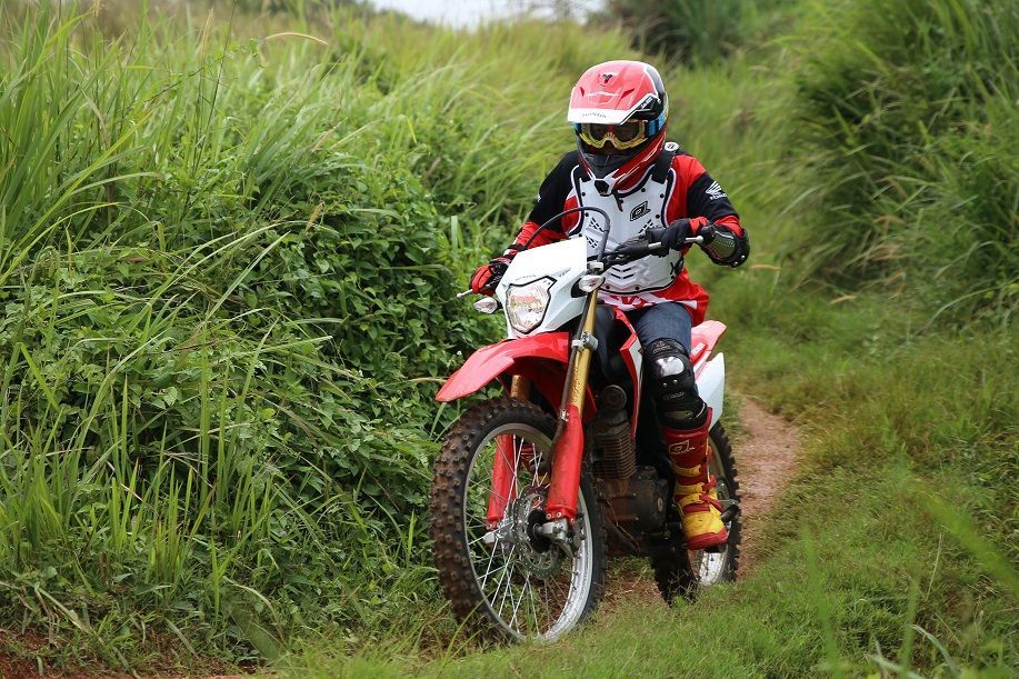 Perlu Diperhatikan, Inilah Riding Gear yang Tepat Saat Berkendara Off road