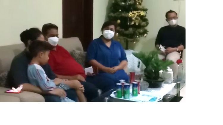 Gelisah, Ayah dan Istri Penumpang Sriwijaya Air Asal Makassar Bakal ke Jakarta
