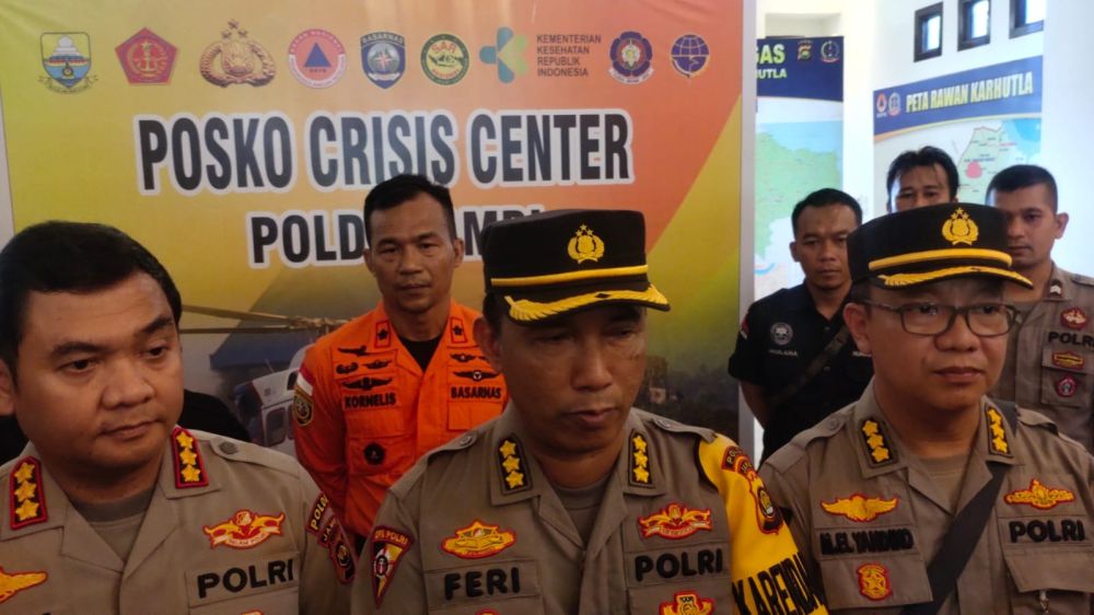 2 Helikopter Evakuasi Rombongan Kapolda Jambi Siap Melakukan Evakuasi