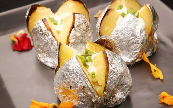 Jangan Bungkus Makanan Sisa dengan Aluminium Foil, Ini Bahayanya