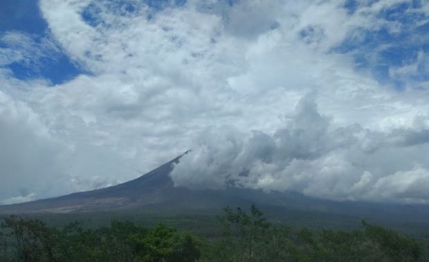 Breaking News! Gunung Semeru Kembali Erupsi Pagi Ini