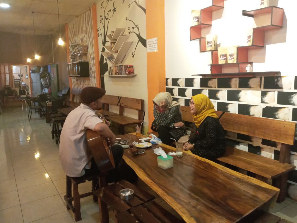 Cafe, Lifestyle & Aktualisasi Perempuan