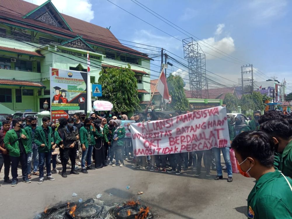 Aliansi Mahasiswa Universitas Batanghari Gelar Aksi Tolak Omnibus Law