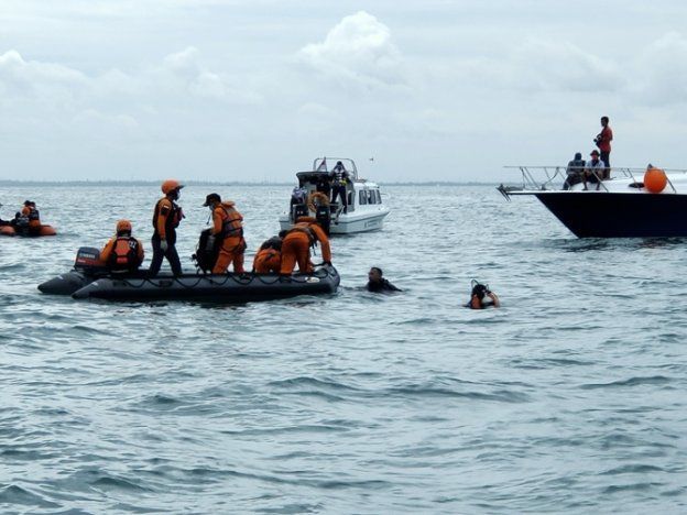 Seragam Pramugari Sriwijaya Air hingga Gaun Pengantin Ditemukan Tim Penyelam