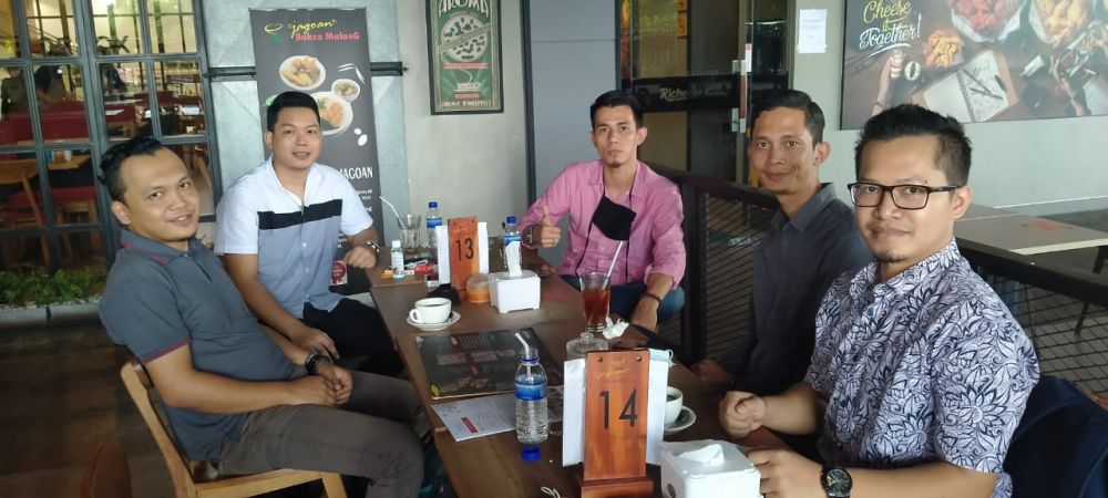 Jalin Silaturahmi, Pimpinan Perusahaan Jek TV Ngopi Bareng dengan Grab Indonesia Jambi